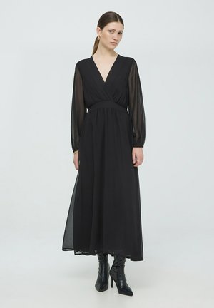 CON SCOLLO V INCROCIATO - Vestito lungo - nero