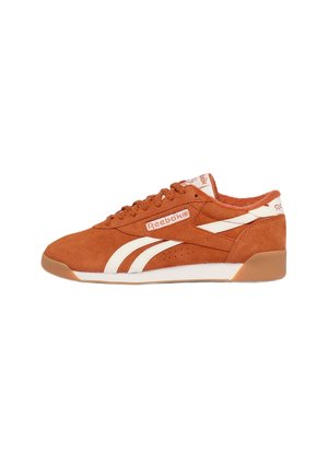 Reebok, F/S LO-ORANGE. - Trainers - mutedcopper chalk vintagechalk