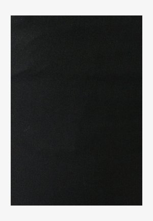 Tela negra con textura suave y ligero brillo; presenta un tejido denso y color uniforme, característico de materiales duraderos.