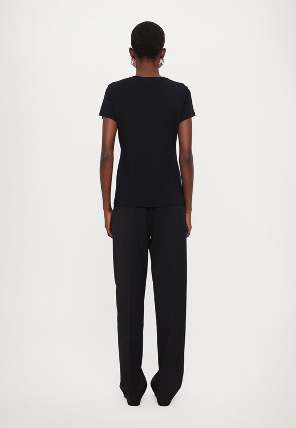 SOFT TEE - Basic T-shirt2