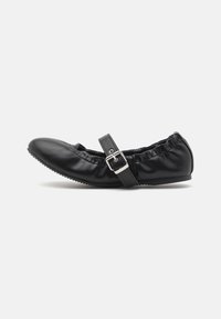 LARISSA - Ballerinasko m/ rem - black