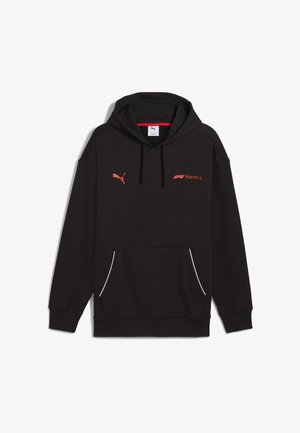 Melna kapuce ar kengura kabatu, sarkaniem akcentiem, Puma logotipu un "Formula 1" zīmolu. Izgatavota no mīkstas, teksturētas auduma.