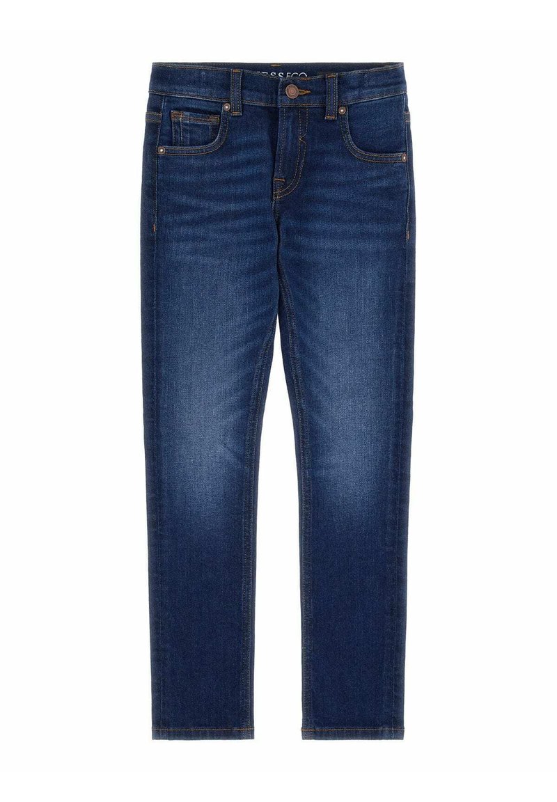 Jeans in denim blu scuro con vestibilità slim, design a cinque tasche, dettagli cuciti e chiusura con bottone brandizzato in vita.