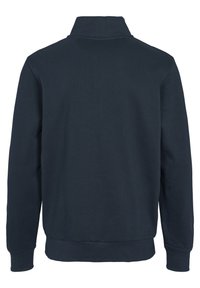 Mörkblå sweatshirt med hög krage, ribbade ärmslut och midja. Tillverkad av ett mjukt tyg med en slät textur, utan synliga mönster eller logotyper.