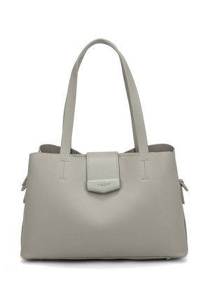 Sac cabas en cuir gris clair avec deux anses, fermeture à rabat avant et détails subtils de texture.