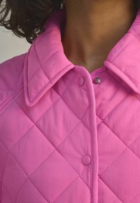 Next Overgangsjakke - pink