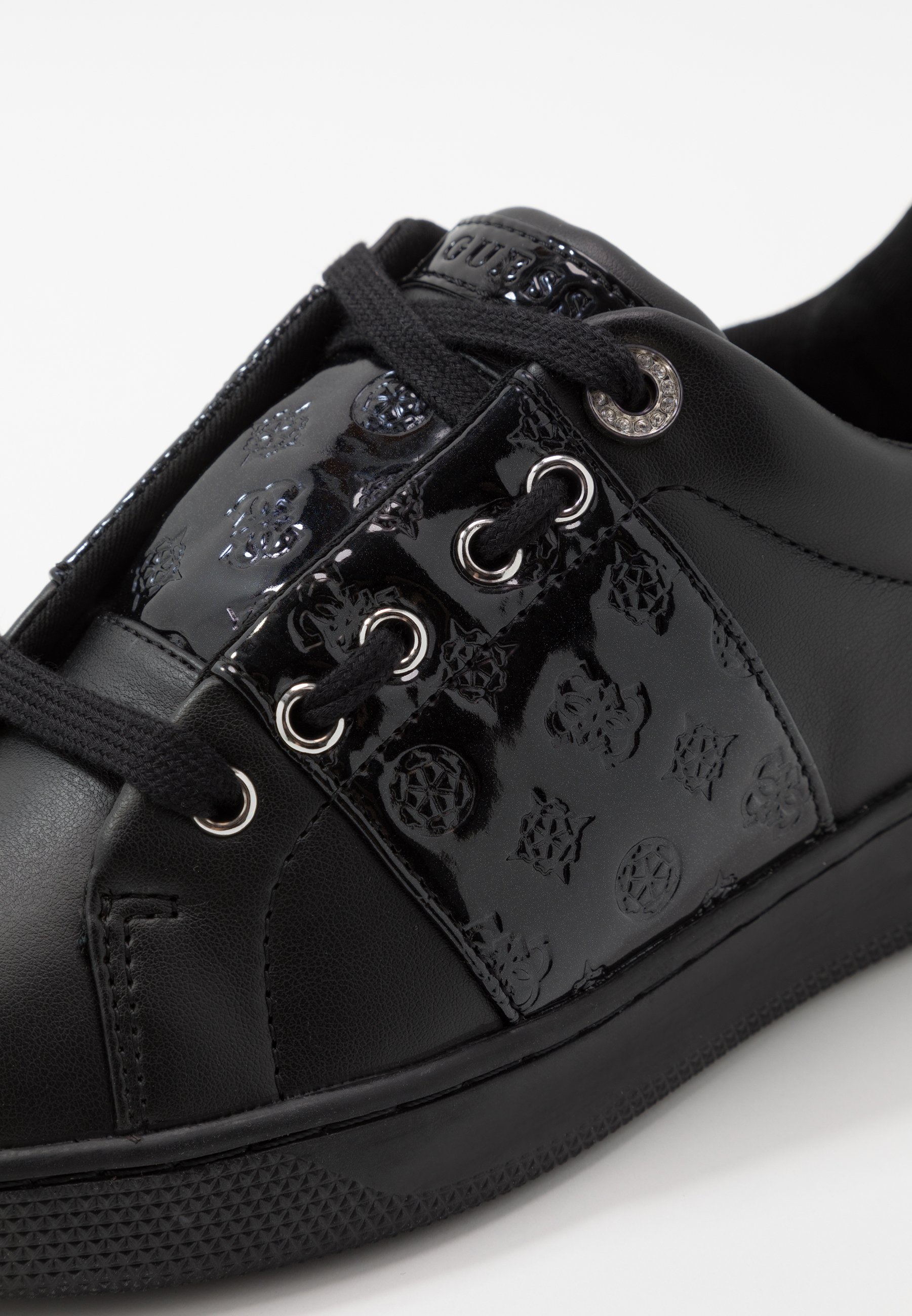 guess rejeena sneaker