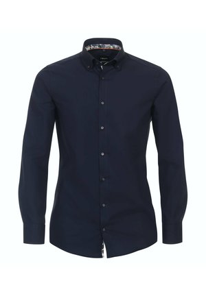 Donkerblauwe langemouwen overhemd met een knoopsluiting kraag, met contrasterende patroonstof aan de binnenkant van de kraag en langs de knoopsluiting.