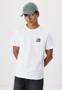The North Face BIALETTI TEE UNISEX - Apdrukāts T-krekls - white