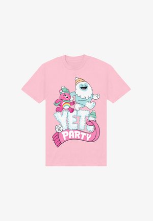 Różowa koszulka z kolorowymi postaciami z kreskówek: niedźwiedziem i jeti, z zabawnym napisem "YETI DO ZABAWY" w wyraźnych, teksturowanych czcionkach.