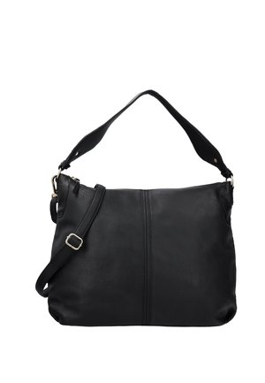 Mustast nahast õlakott reguleeritava rihma ja hõbedase pandlaga, millel on keskel vertikaalne õmblus ja lukuga ülaosa.