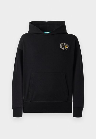 Hoodie noir avec poche avant, poignets côtelés et un petit logo "Barrow" avec un design de basket sur la poitrine.