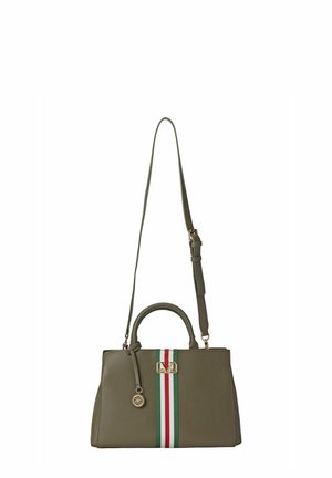 Olivengrünes Lederhandtasche mit strukturierter Form, doppelten Griffen, verstellbarem Schulterriemen und einem senkrechten Streifenmuster in Rot und Weiß.