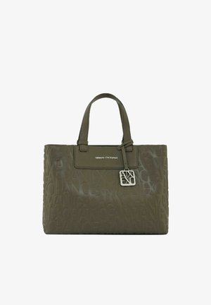Sac tote vert olive Armani Exchange avec motif logo embossé, double anses, poche avant à rabat et breloque de marque couleur argent.