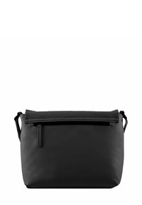 Borsa a tracolla nera realizzata in tessuto liscio, con chiusura a zip, tracolla regolabile e tasca frontale con pattina.