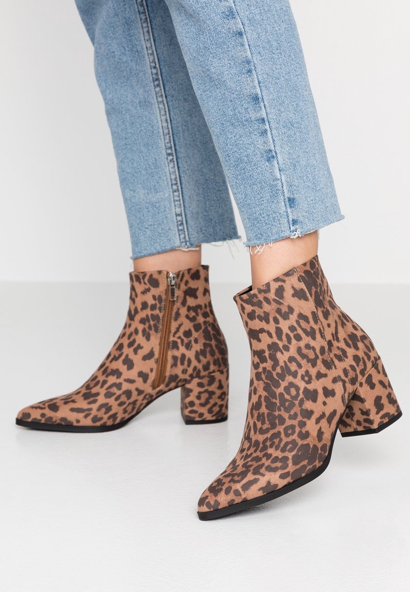 Madden Girl Kotníkové boty - black