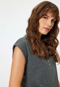 Koton - T-shirt z nadrukiem