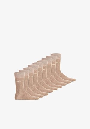 Zehn Paar hellbraune Knöchelsocken mit einem dezenten "bugatti"-Logo nahe dem oberen Rand, diagonal auf einem weißen Hintergrund angeordnet.