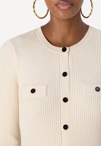 DKNY DRESS - Pletené šaty - talco