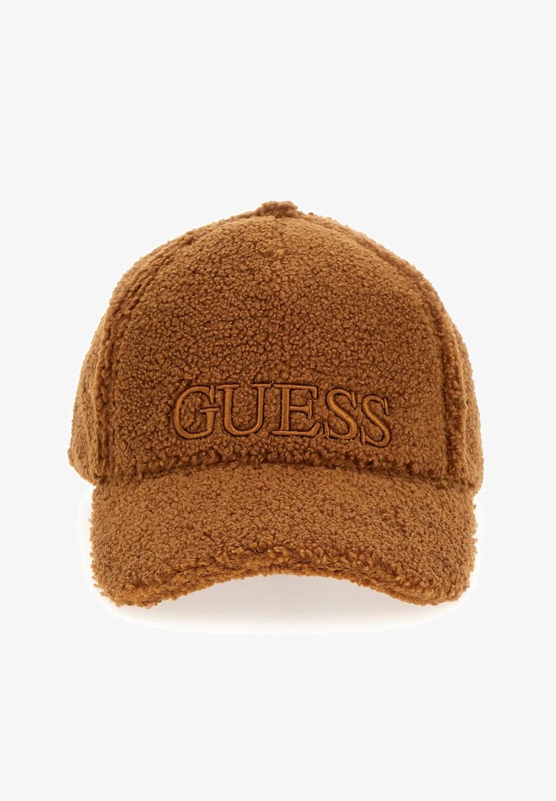 Casquette de baseball en polaire texturée marron avec "GUESS" brodé à l’avant dans un fil marron assorti.