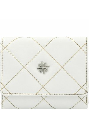 Portafoglio in pelle bianca con motivo trapuntato e cuciture beige. Presenta un logo argentato al centro. Compatto, con forma rettangolare.