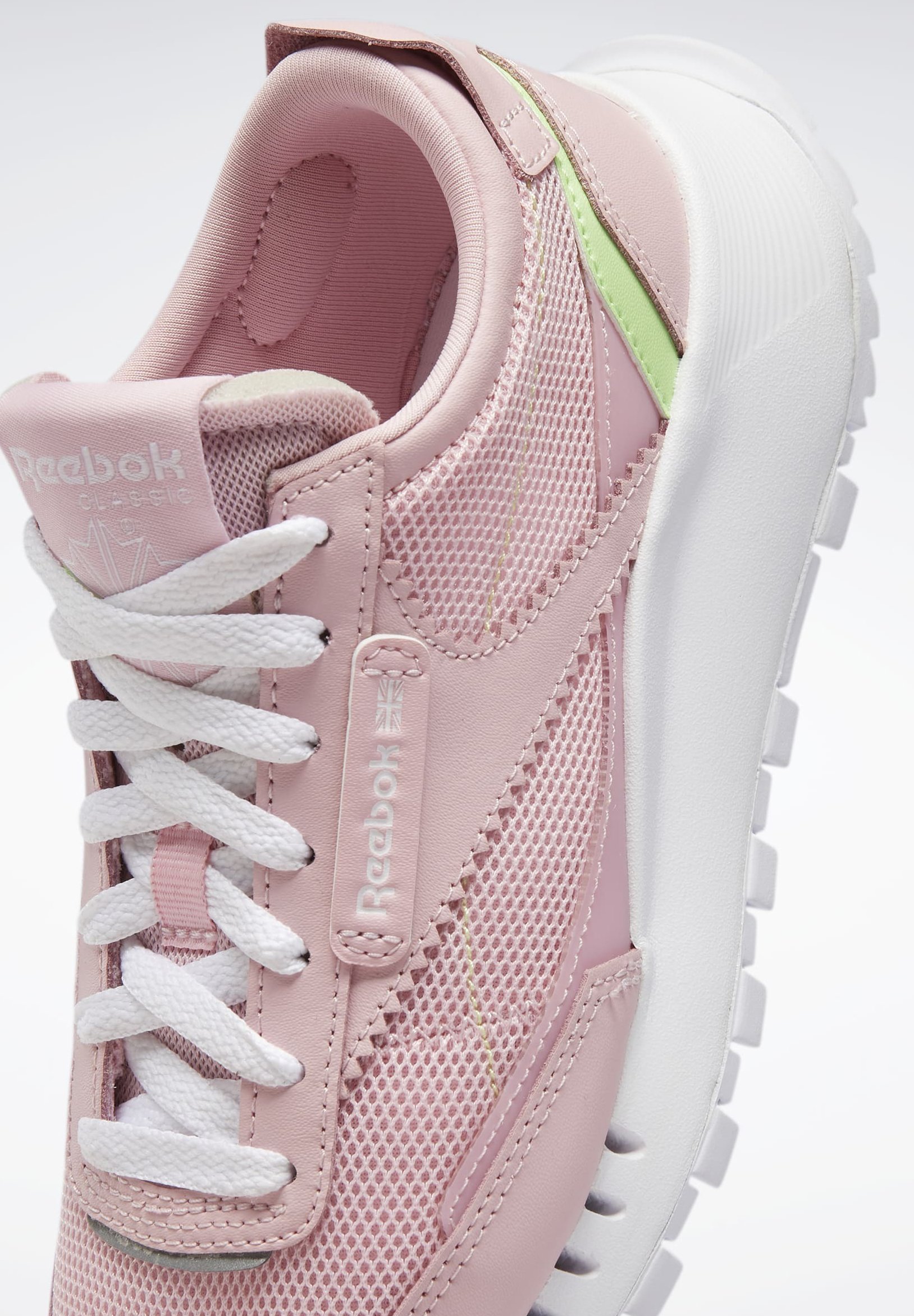 pink trainers reebok