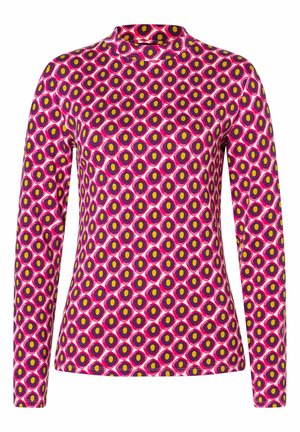Langærmet tætsiddende skjorte med et geometrisk diamantmønster i pink, lilla og gul samt en lille opretstående krave.