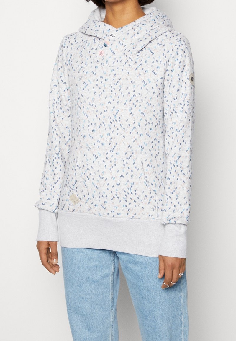 Jasnoszara bluza z kapturem w niebieskie i różowe wzory liści, z przednią kieszenią, ściągaczami przy rękawach oraz podwójnym kapturem.