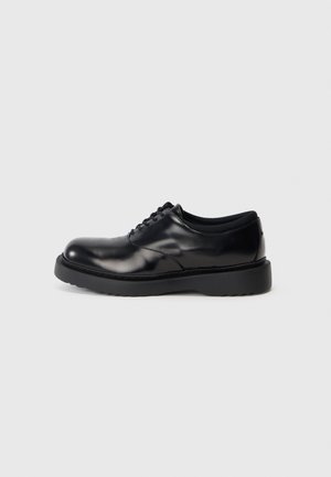 BULKY DERBY - Snörskor - black