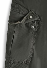 Next STRETCH UTILITY REGULAR TAPERED - Kareiviško stiliaus kelnės - dark green