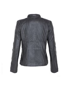 Giacca in pelle nera dal design elegante, caratterizzata da un colletto alto, una vestibilità su misura e dettagli di cucitura sottili sulla schiena.