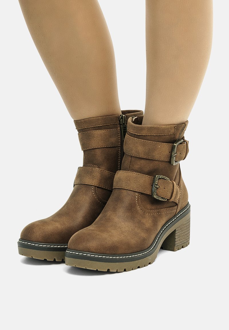 mtng TACÓN - Botines con plataforma - marron