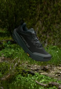 Επιλέχθηκε, black/black