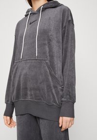 Nike Sportswear HOODIE - Mikina - anthracite/black