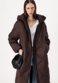 YAS YASFUDGE LONG COAT - Dunkåpe / -frakk - hot fudge