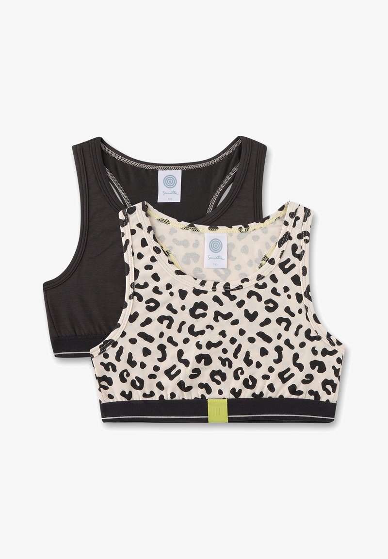 Zwei Crop-Tops: eines in Schwarz, das andere in Creme mit schwarzen Leopardenflecken. Beide haben runde Ausschnitte und elastische Bänder mit kontrastierenden Akzenten.