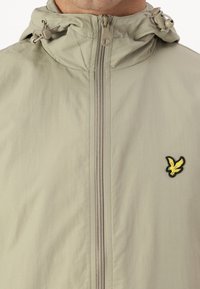 Lyle & Scott - Kurtka wiosenna
