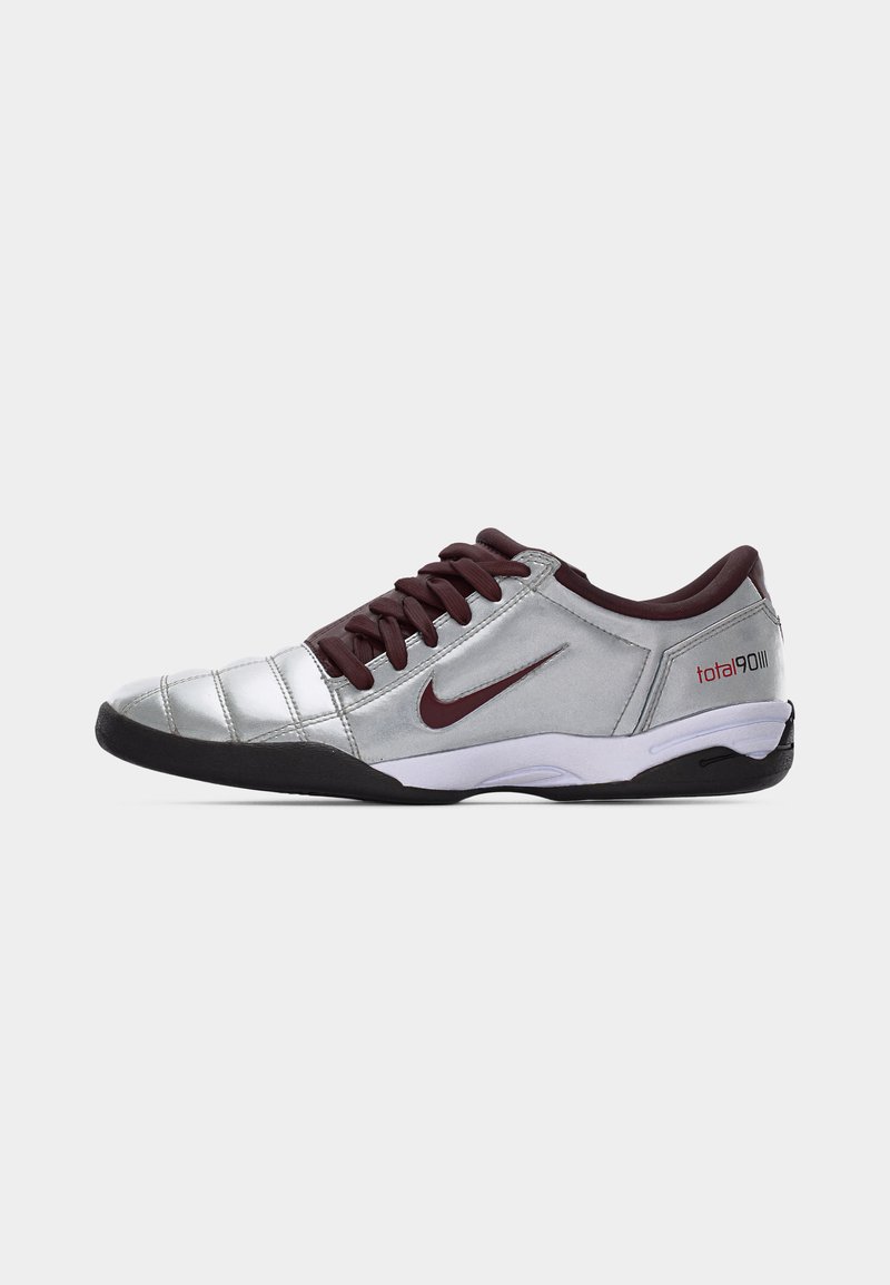 Nike Sportswear T90 - Tenisky - metallic silver-coloured/burgundy crush/white/black