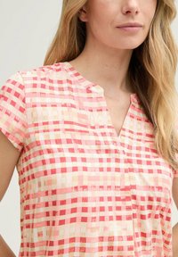 TOM TAILOR T-Shirt print - berry red check design