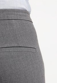 Selected Femme Tygbyxor - grey