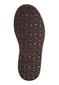 Semelle en caoutchouc présentant un motif en chevrons texturé, majoritairement marron foncé avec un bord lisse et une légère courbure au niveau des orteils.