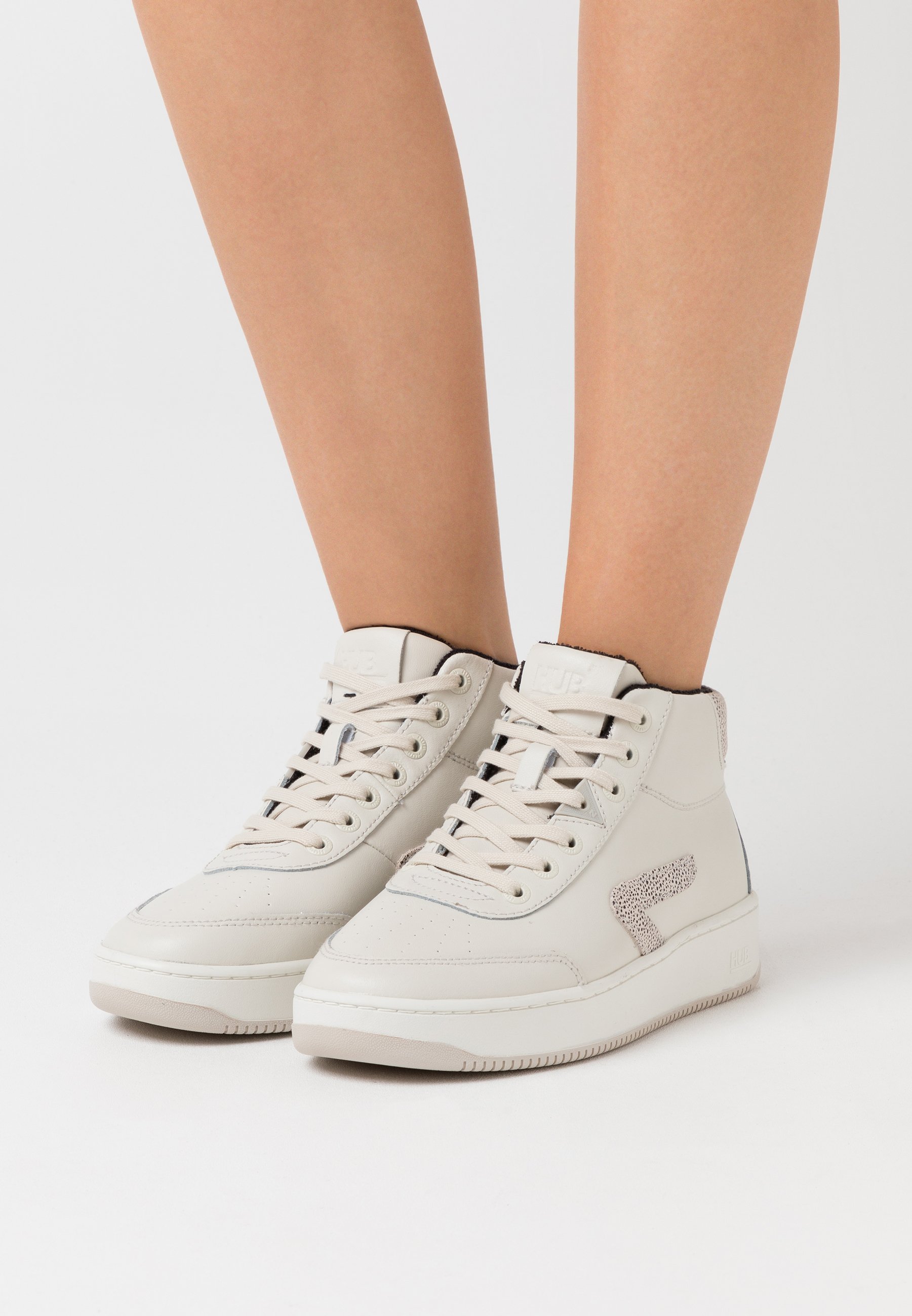 HUB BASELINE MID Høye joggesko light bonevistaoffwhite HUB BASELINE Joggesko offwhite Zalando.no