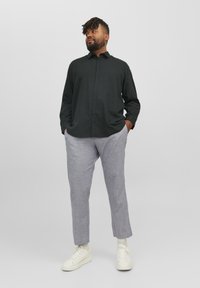 Jack & Jones JJEGINGHAM SHIRT - Camicia - forest night