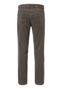 Braune Cordhosen von hinten gezeigt, mit Gürtelschlaufen, zwei Gesäßtaschen und einem Leder-Logopatch am Bund.