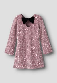 Rosa Glitzerkleid mit rundem Ausschnitt, langen Ärmeln und schwarzem Samtbogen. Bedeckt mit glänzenden Pailletten, strukturiertem Stoff.