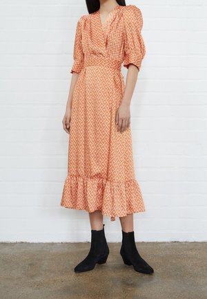 Hverdagskjole - salmon