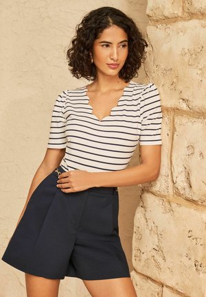 Love & Roses, REGULAR FIT - SCALLOP V-NECK JERSEY BODYSUIT - Tričko s potlačou - ivory stripe