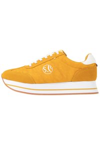 s.Oliver Trainers - yellow