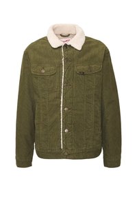 Giacca in corduroy verde oliva con colletto morbido color crema, chiusura frontale con bottoni, due tasche sul petto e dettagli di cucitura in contrasto.