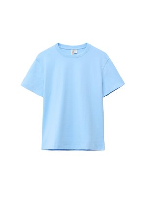 T-shirt in cotone azzurro chiaro a maniche corte, scollo rotondo, design semplice ed etichetta visibile sul collo su sfondo bianco.